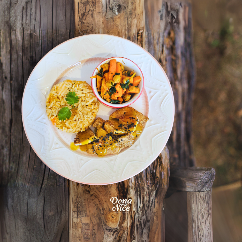filé suíno ao mel e mostarda, arroz c/ quinoa e jerimum assado